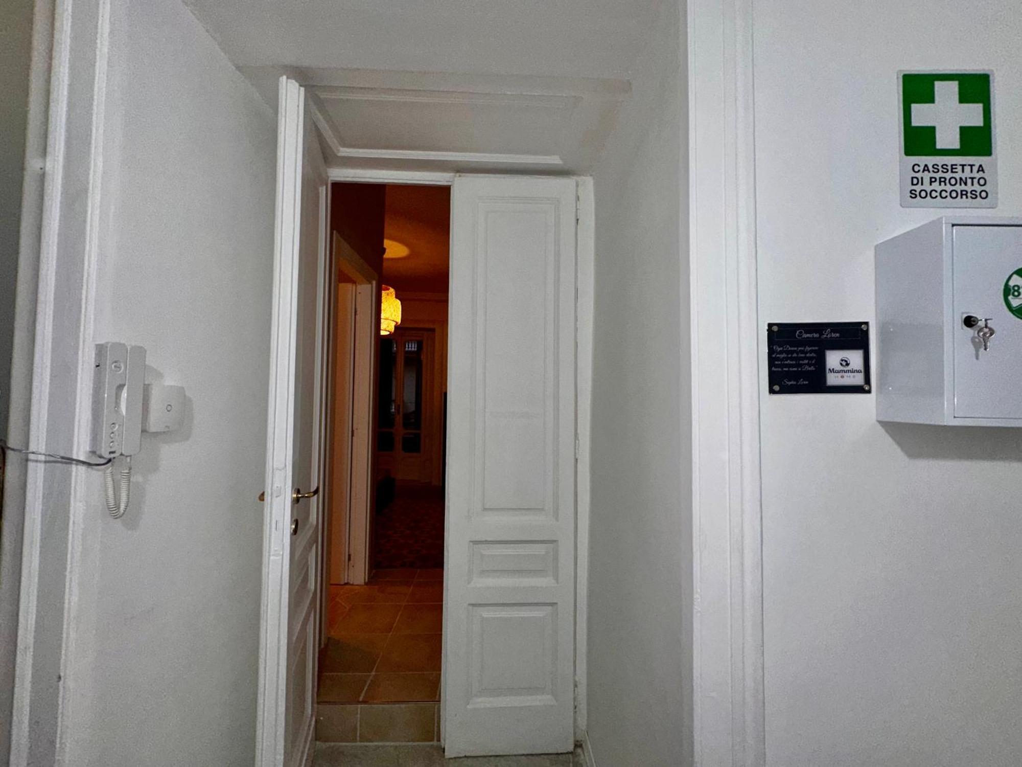 Mammina Home Napoli Bagian luar foto
